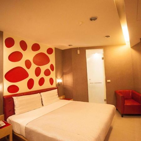 Love Hotel Pingtung Esterno foto