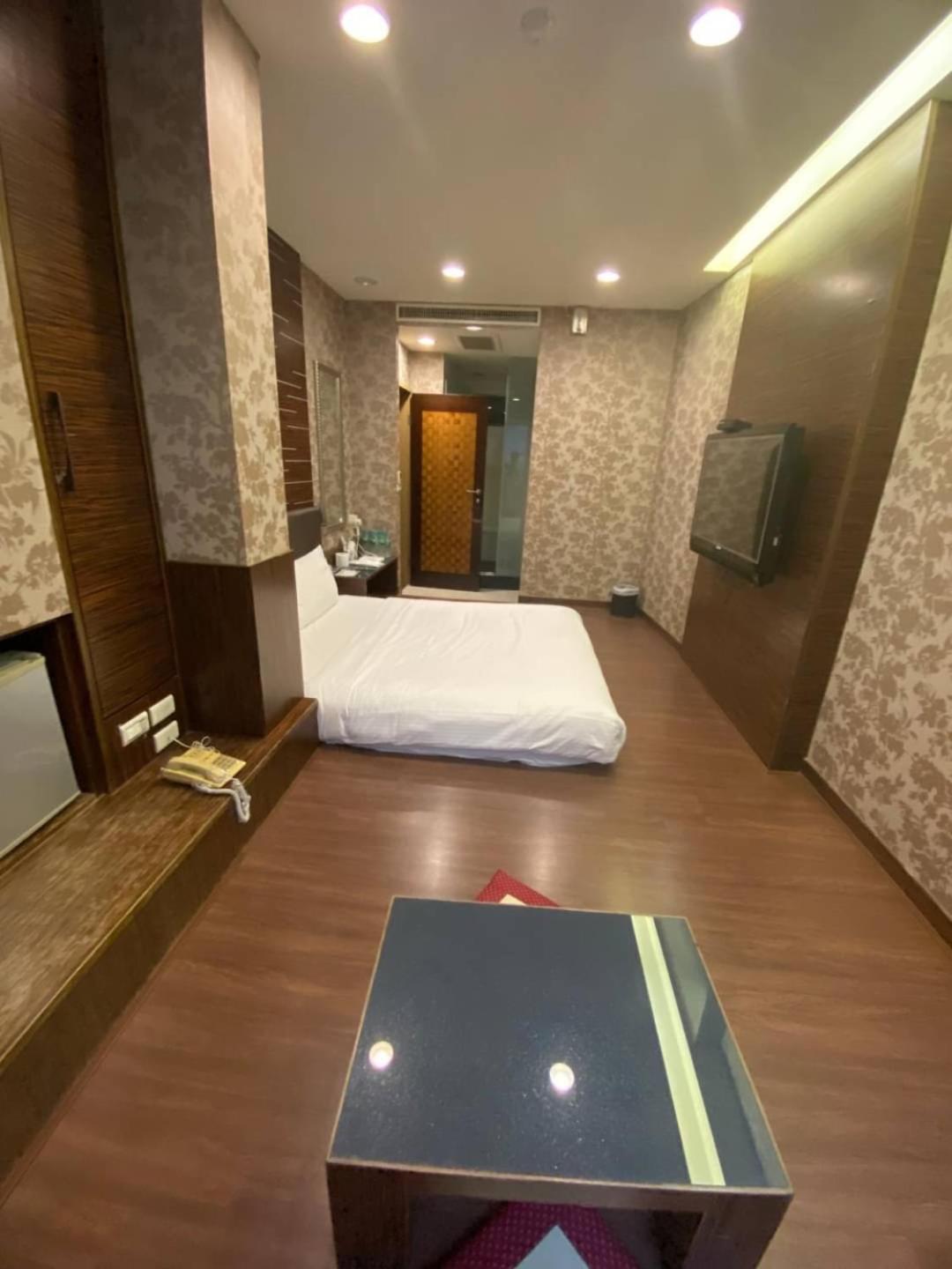 Love Hotel Pingtung Esterno foto