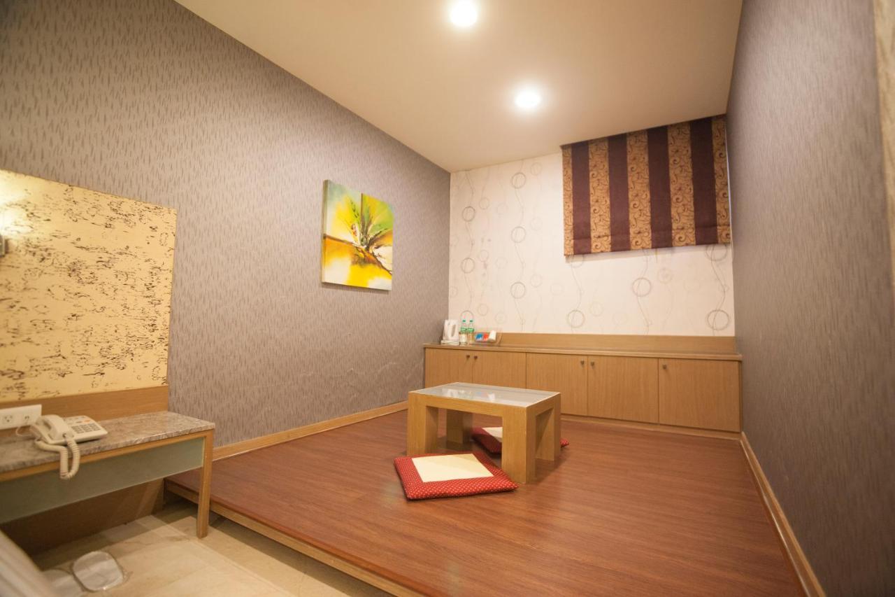 Love Hotel Pingtung Esterno foto